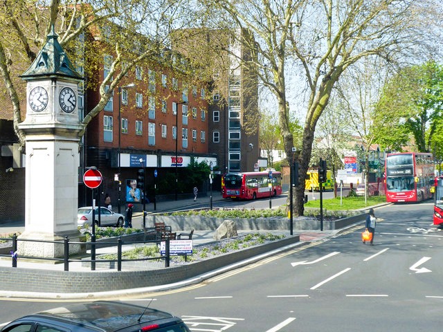 Thornton-Heath-Estate-Agents-Thorton-Heath-by-the-clock-tower